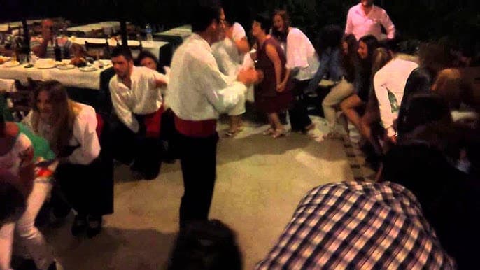 dancing all together trypas