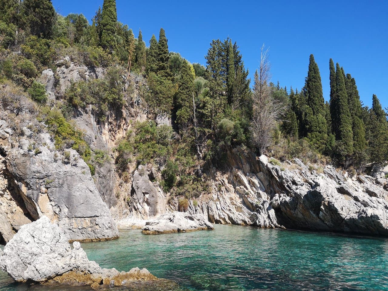 limnopoula beach 1