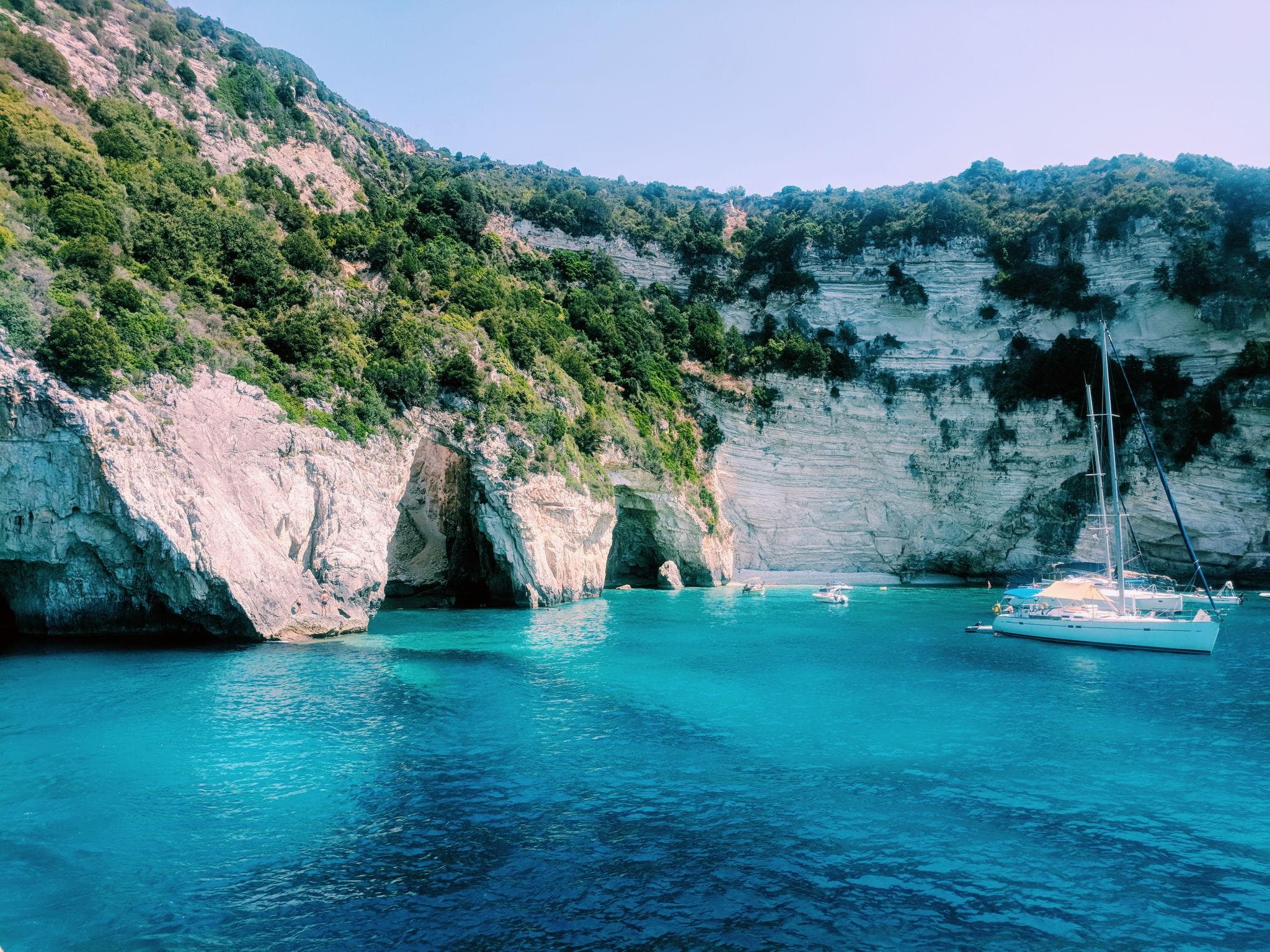 paxos-cliffs-caves-sailboat-cove