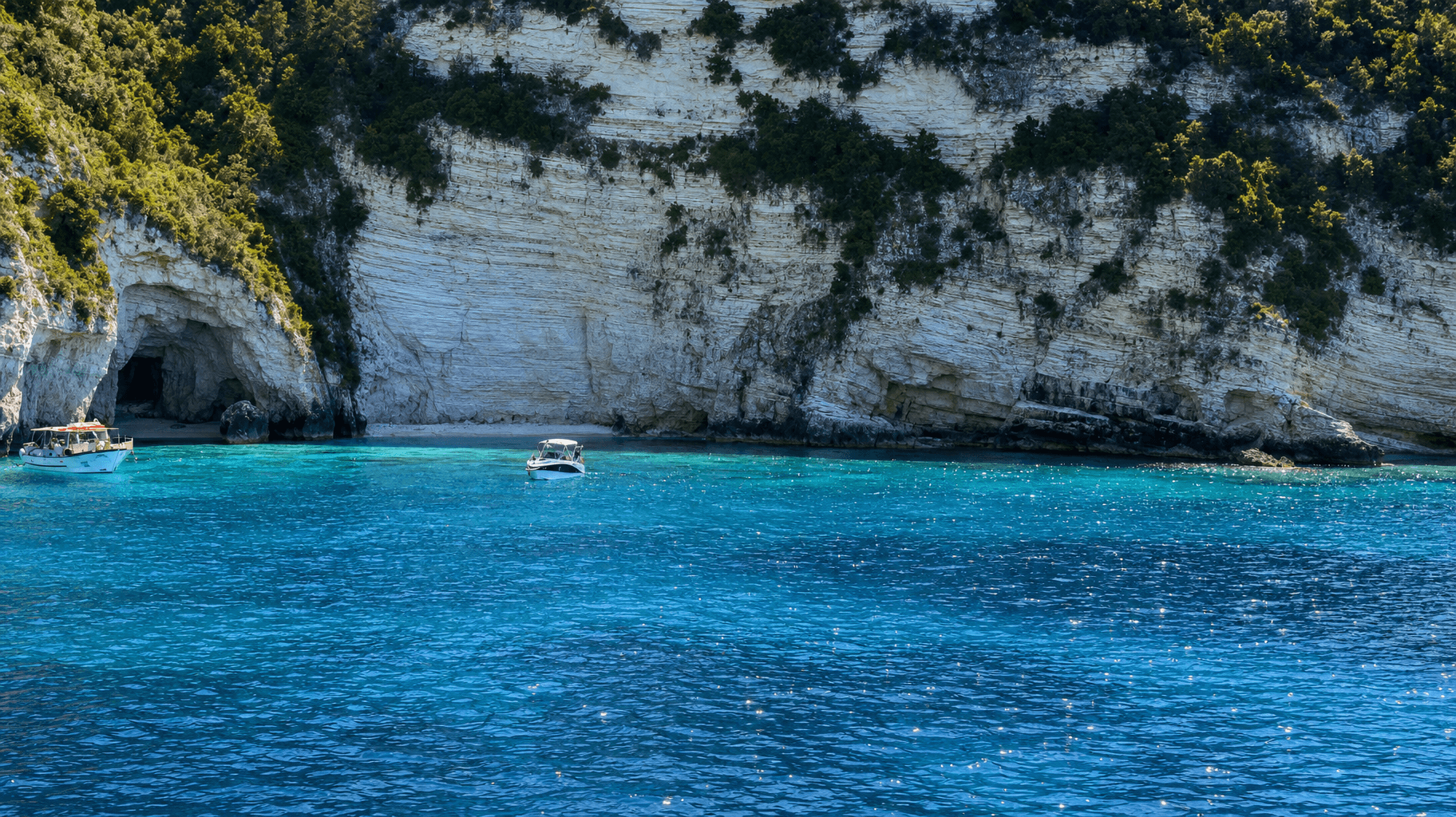 paxos-white-cliffs-caves-boats-cove