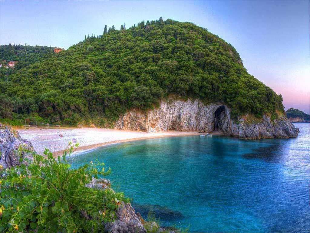 rovinia-beach1